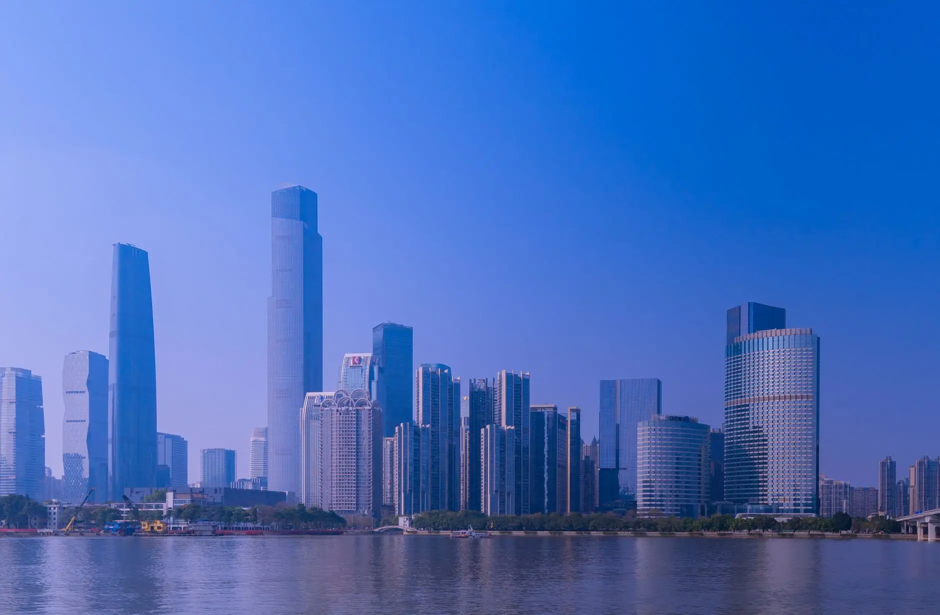 2024年广告服务行业趋势：从策划到物料的整合设计解决方案