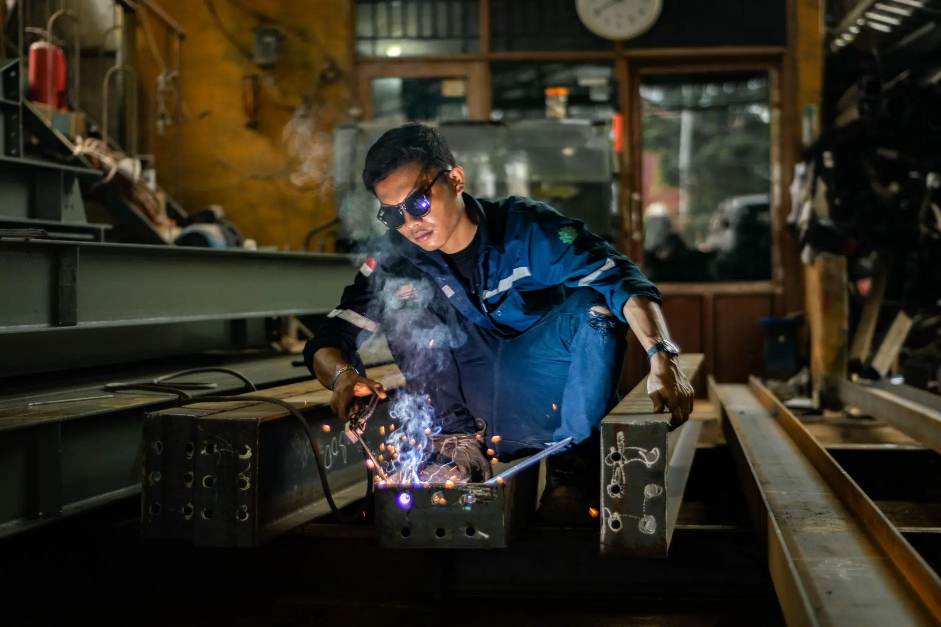 南宁市独角星广告服务有限公司标识标牌工程项目施工流程与质量管控详解