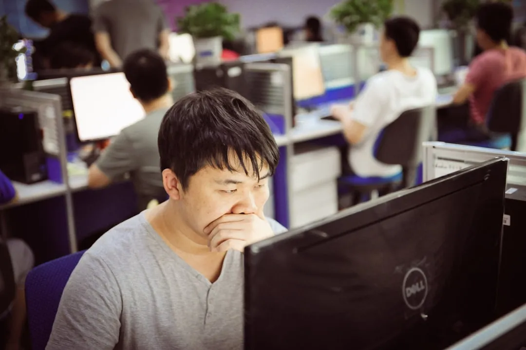 南宁广告标识标牌工程材料选择与耐用性对比分析